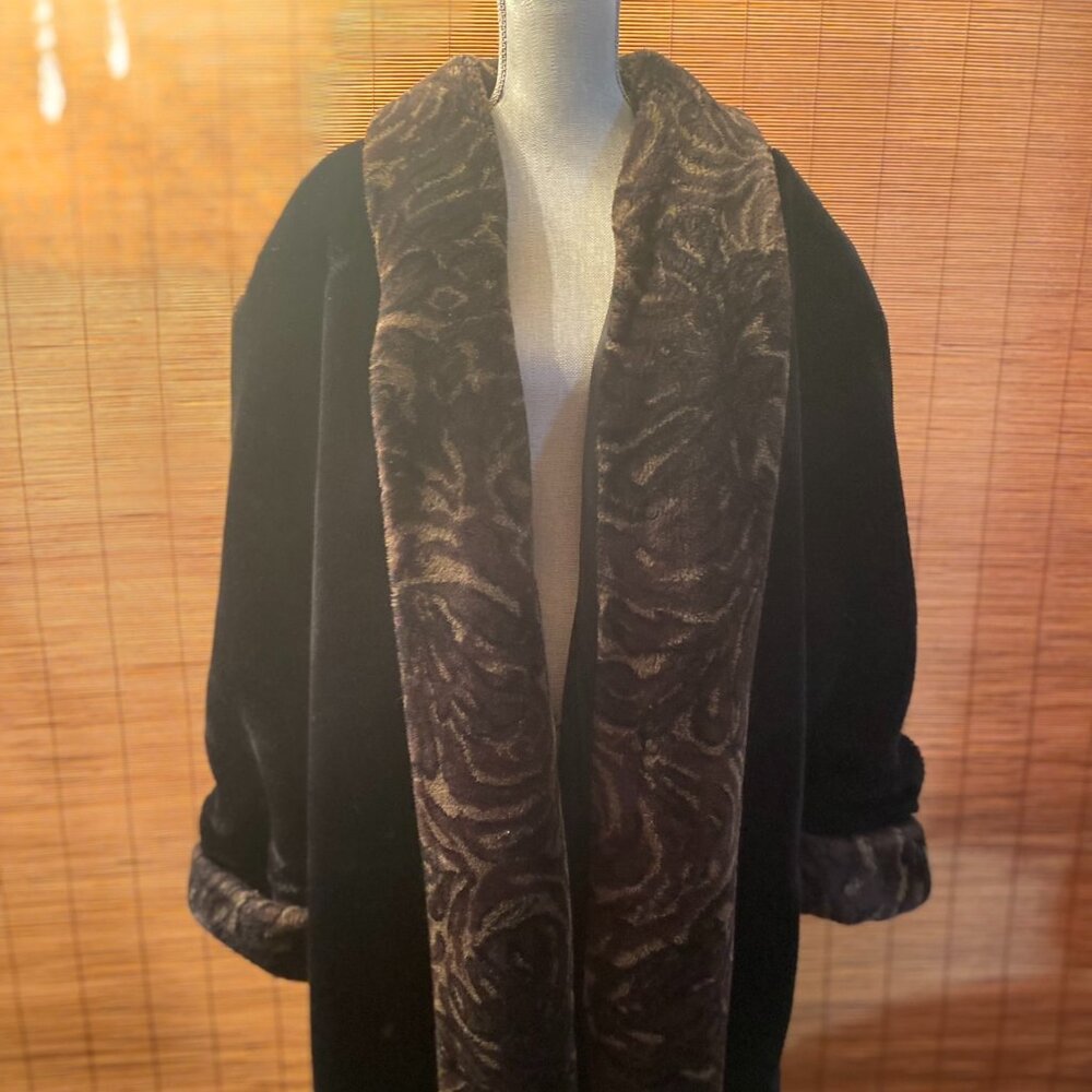 Monterey Fashion Faux Fur Super Soft Two Tone Coat Size 1X 27" PTP EUC - Picture 1 of 10